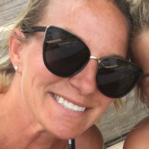 Meet your Posher, Aly